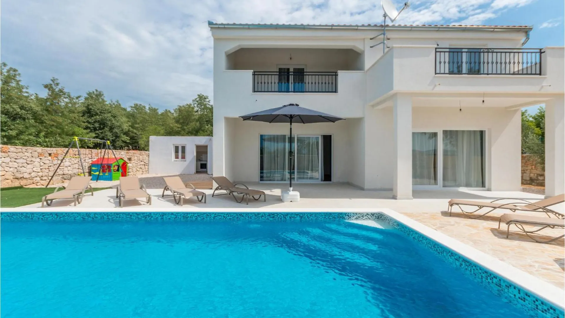 Holiday home 4 Bedroom Awesome Home In Radasinovci Drliceve Kuce Croatia
