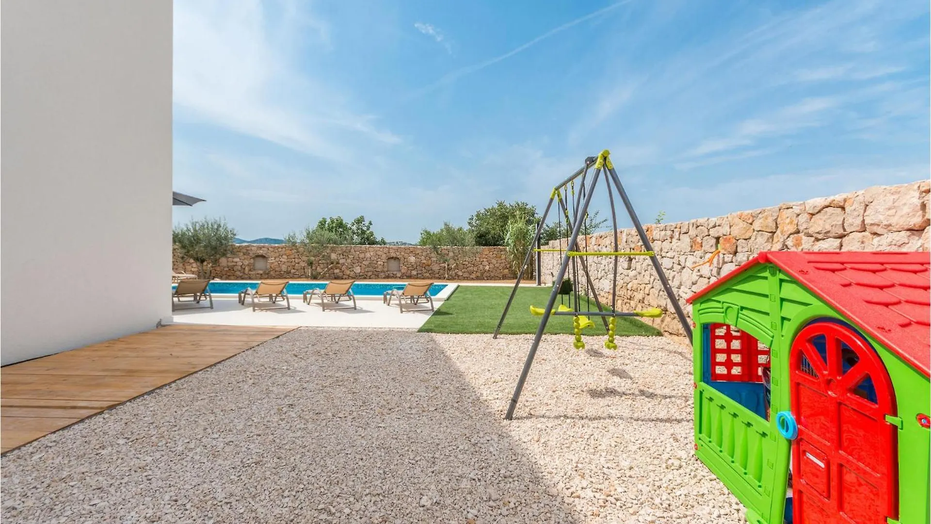 Holiday home 4 Bedroom Awesome Home In Radasinovci Drliceve Kuce